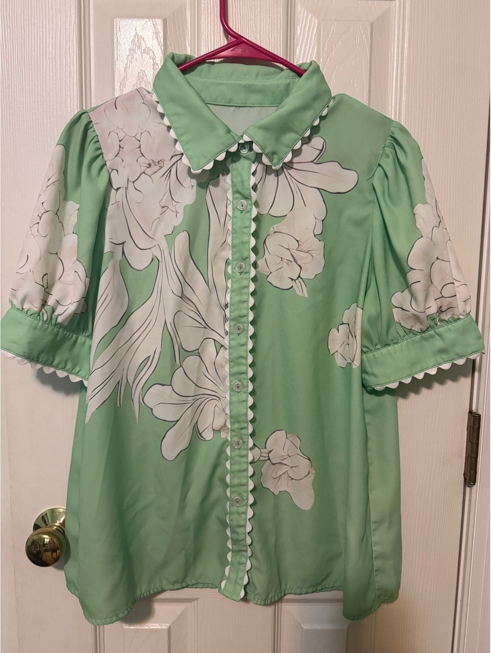 Vintage Style Green and White Floral Button-Up Blouse Size M